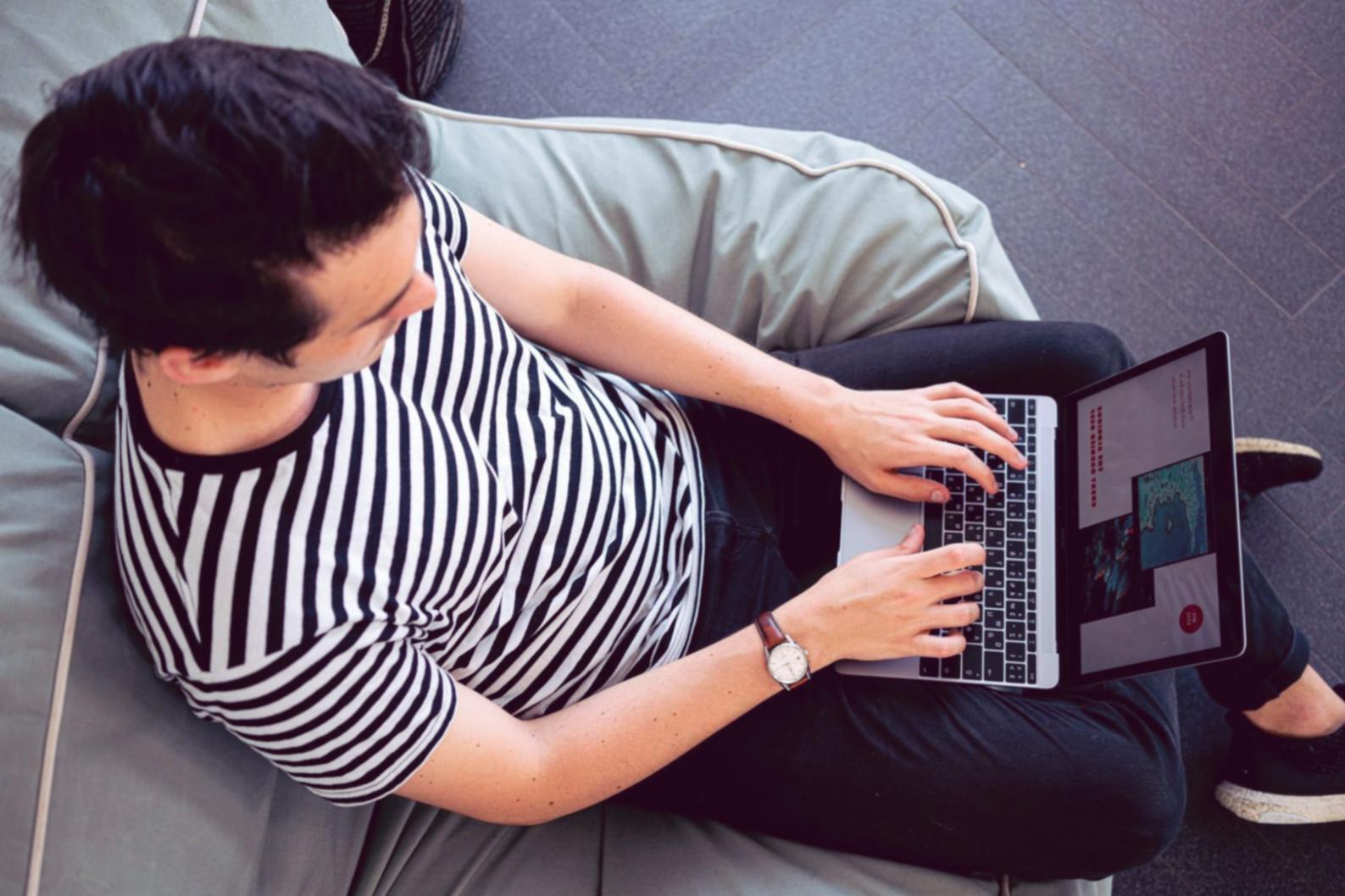 Mobile SEO training session showing live optimization techniques